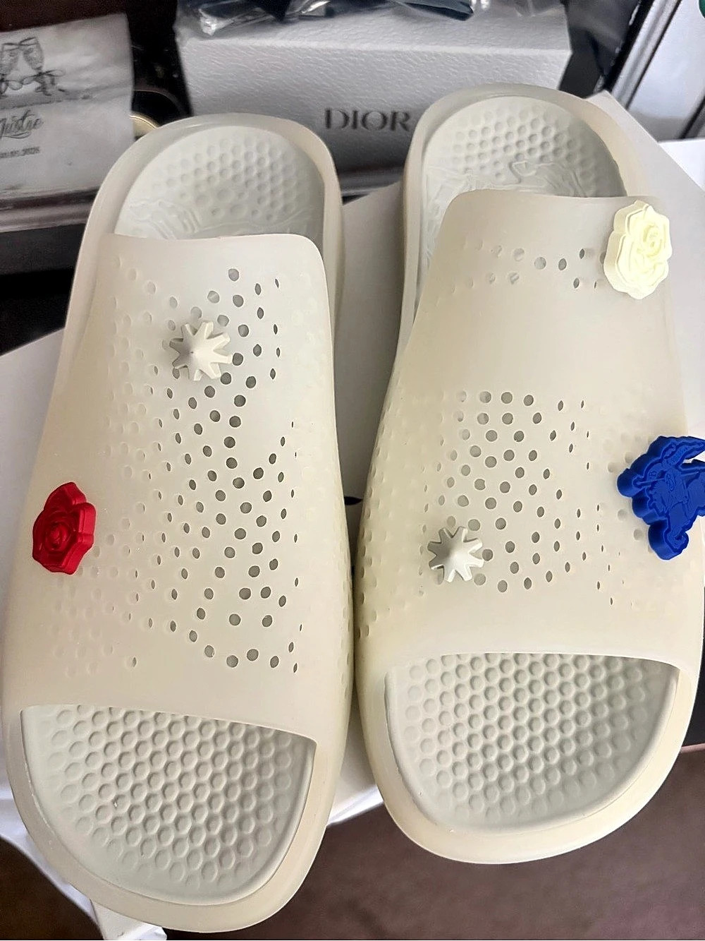 Burberry Slide Sandals in Cream & Blue EU 40 / UK 7